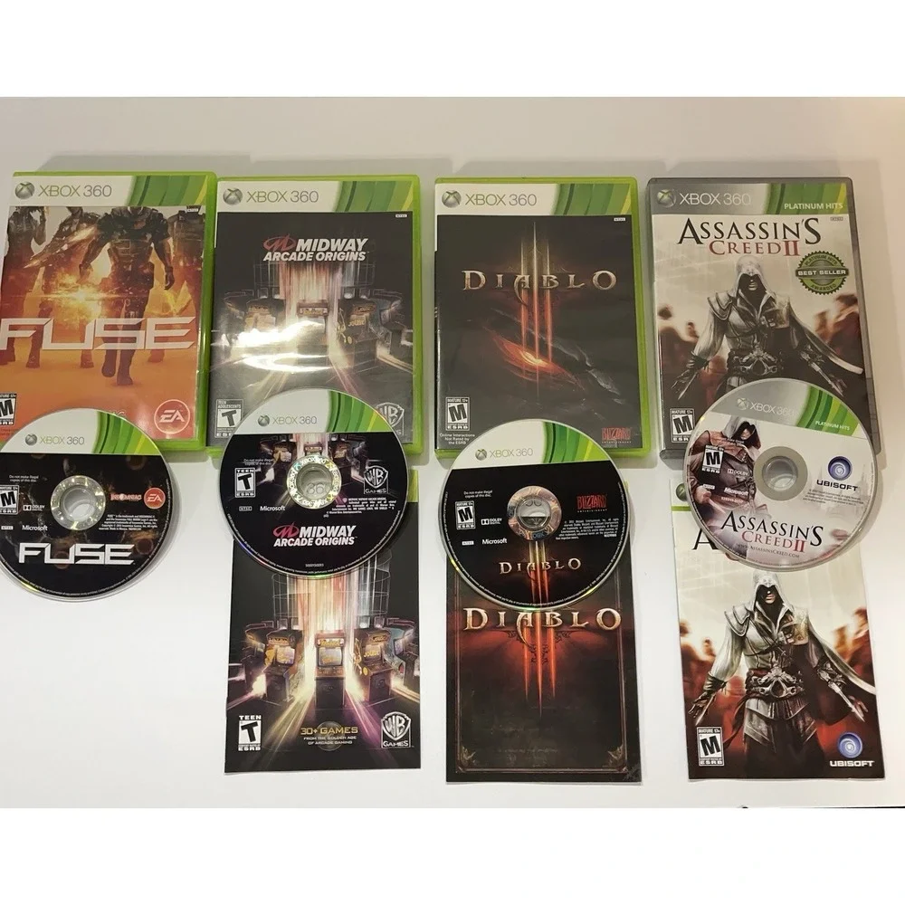 XBOX 360 Console, 4 Games, Kinect, 2 Controllers, AV Cords